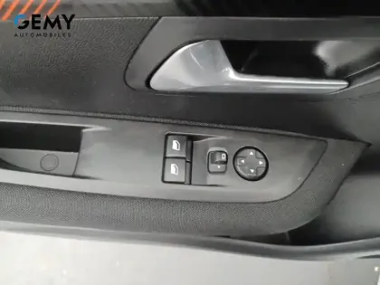 Photo 11 Peugeot 208  ELECTRIQUE 50 KWH 136