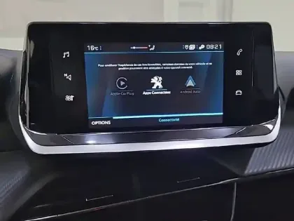 Photo 23 Peugeot 208  PureTech 100 S&S EAT8