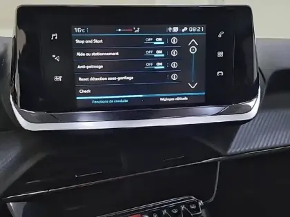 Photo 20 Peugeot 208  PureTech 100 S&S EAT8