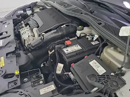 Photo 14 Peugeot 208  PureTech 100 S&S EAT8