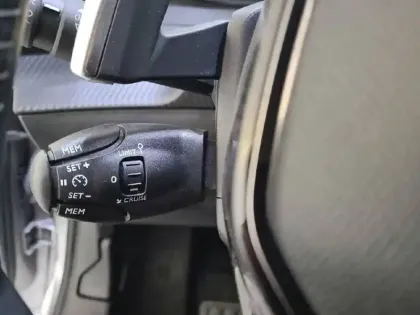 Photo 25 Peugeot 208  PureTech 100 S&S EAT8