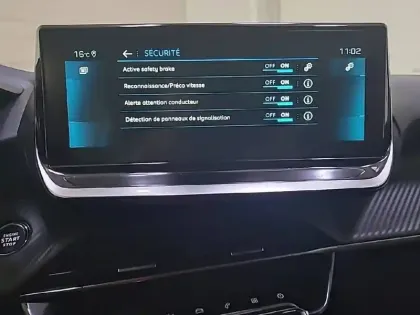Photo 54 Peugeot 208  BlueHDi 100 S&S BVM6