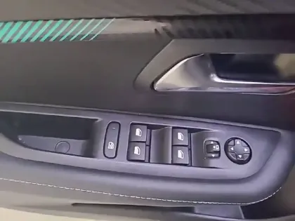 Photo 31 Peugeot 208 Gén. II Ph1 NG Allure Pack 5