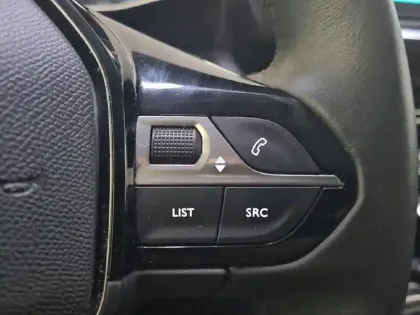 Photo 29 Peugeot 208 Gén. II Ph1 NG Allure Pack 5