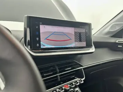 Photo 21 Peugeot 208  Hybrid 110 e-DCS6