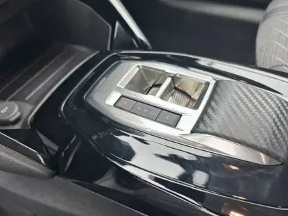 Photo 13 Peugeot 208  Hybrid 110 e-DCS6