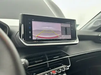 Photo 22 Peugeot 208  Hybrid 110 e-DCS6