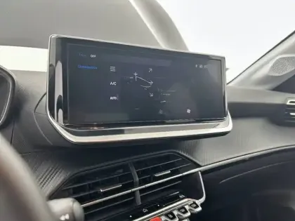 Photo 20 Peugeot 208  Hybrid 110 e-DCS6