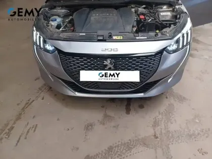 Photo 11 Peugeot 208  Electrique 50 kWh 136ch