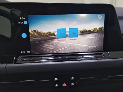 Photo 22 Volkswagen Golf Gén. VIII Ph1 Style 1st 5