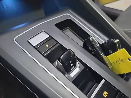 Photo 81 Volkswagen Golf  1.4 Hybrid Rechargeable OPF 204 DSG6