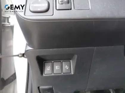 Photo 18 Toyota Yaris  69 VVT-i