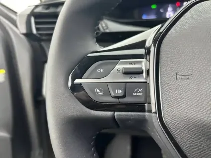 Photo 18 Peugeot 308  SW BlueHDi 130ch S&S EAT8