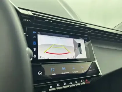 Photo 24 Peugeot 308  SW BlueHDi 130ch S&S EAT8