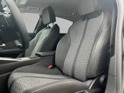 Photo 10 Peugeot 308  Hybrid 145 e-DCS6