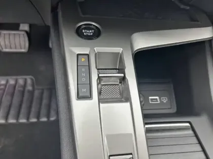 Photo 13 Peugeot 308  Hybrid 145 e-DCS6