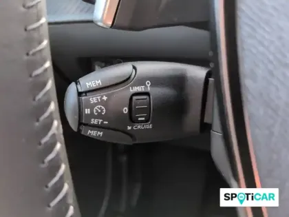 Photo 18 Peugeot 2008  Hybrid 145 e-DCS6