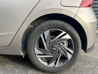 Photo 45 Hyundai I20  1.0 T-GDi 100 Hybrid 48V