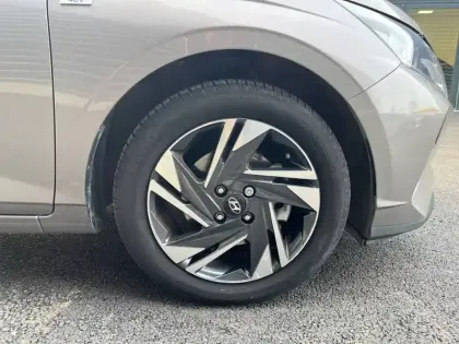 Photo 99 Hyundai I20  1.0 T-GDi 100 Hybrid 48V