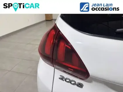 Photo 16 Peugeot 2008  PureTech 110ch S&S EAT6