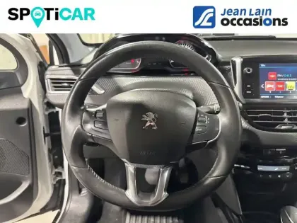 Photo 8 Peugeot 2008  PureTech 110ch S&S EAT6