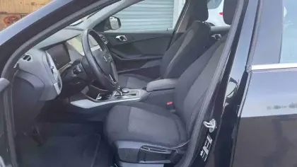 Photo 23 BMW Serie 1 118d 150 ch BVA8