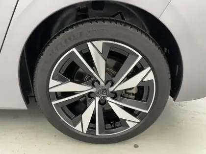 Photo 47 Peugeot 308  PHEV 180 e-EAT8