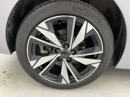 Photo 82 Peugeot 308  PHEV 180 e-EAT8