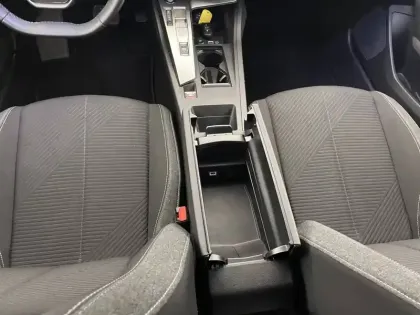 Photo 56 Peugeot 308  PHEV 180 e-EAT8