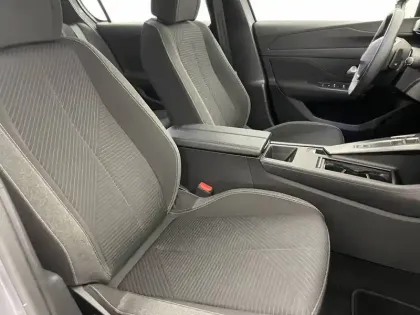 Photo 90 Peugeot 308  PHEV 180 e-EAT8