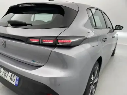 Photo 30 Peugeot 308  PHEV 180 e-EAT8