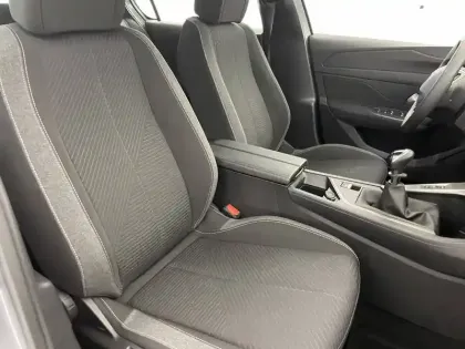 Photo 26 Peugeot 308  PureTech 130ch S&S BVM6