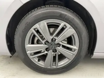 Photo 15 Peugeot 308  PureTech 130ch S&S BVM6