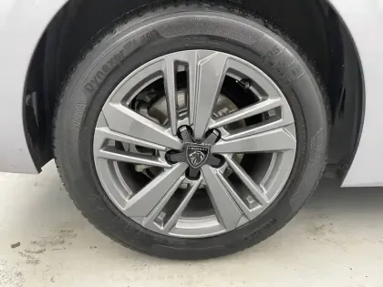 Photo 18 Peugeot 308  PureTech 130ch S&S BVM6