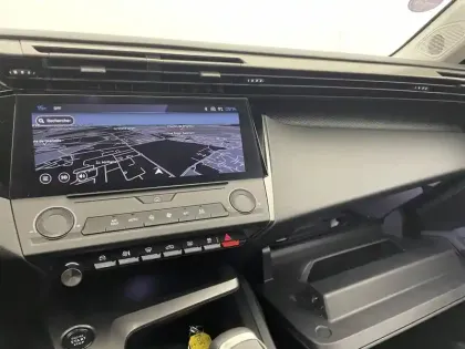 Photo 27 Peugeot 308  PureTech 130ch S&S BVM6