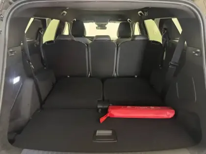 Photo 10 Peugeot 5008  Electrique 210 ch 73 kWh