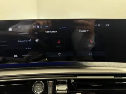 Photo 28 Peugeot 5008  Electrique 210 ch 73 kWh