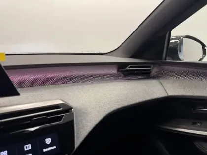 Photo 35 Peugeot 5008  Electrique 210 ch 73 kWh