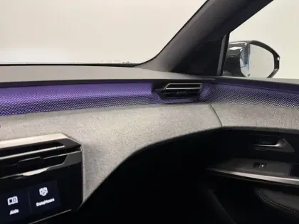 Photo 37 Peugeot 5008  Electrique 210 ch 73 kWh