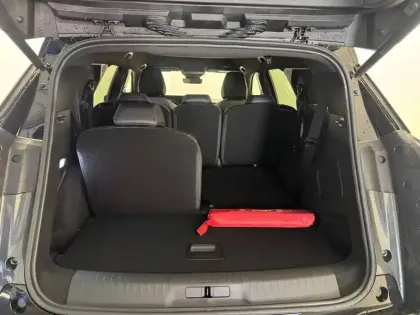 Photo 9 Peugeot 5008  Electrique 210 ch 73 kWh