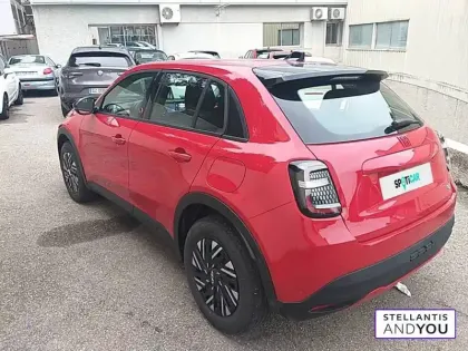 Photo 6 Fiat 600 e 54 kWh 156 ch