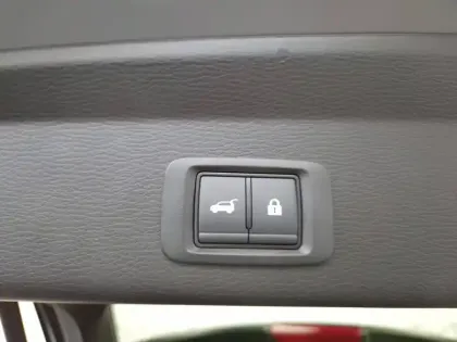 Photo 21 Mitsubishi Outlander  2.4 MIVEC PHEV 306 4WD