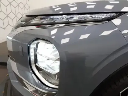 Photo 23 Mitsubishi Outlander  2.4 MIVEC PHEV 306 4WD