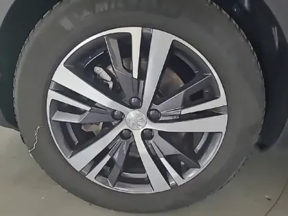 Photo 85 Peugeot 3008  Hybrid 225 e-EAT8