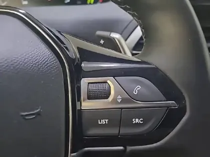 Photo 102 Peugeot 3008  Hybrid 225 e-EAT8