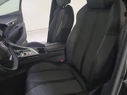 Photo 47 Peugeot 3008  Hybrid 225 e-EAT8