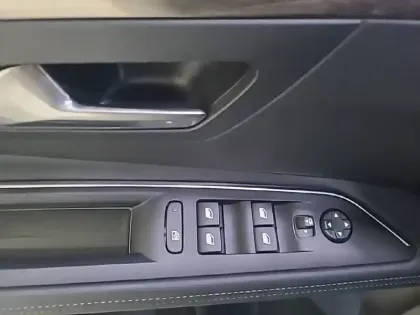 Photo 32 Peugeot 3008 Gén. II Ph2 Allure Pack 5