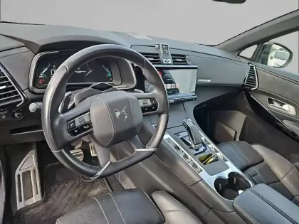 Photo 7 DS DS 7 DS7 Crossback Hybride E-Tense 300 EAT8 4x4