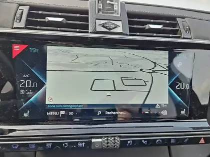 Photo 37 DS DS 7 DS7 Crossback Hybride E-Tense 300 EAT8 4x4