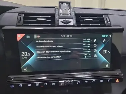 Photo 62 DS DS 7 DS7 Crossback Hybride E-Tense 300 EAT8 4x4